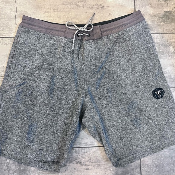 Vissla Mens Shorts - Picture 1 of 2